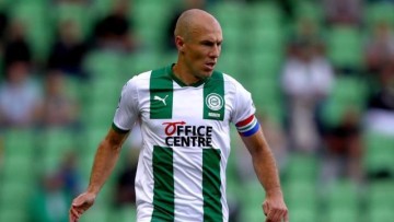 华体会APP-罗本再次宣布退役：足球之心未停 但身体不允许