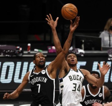 华体会hth-雄鹿篮网明日激战 双方内线布阵将成关键胜负手